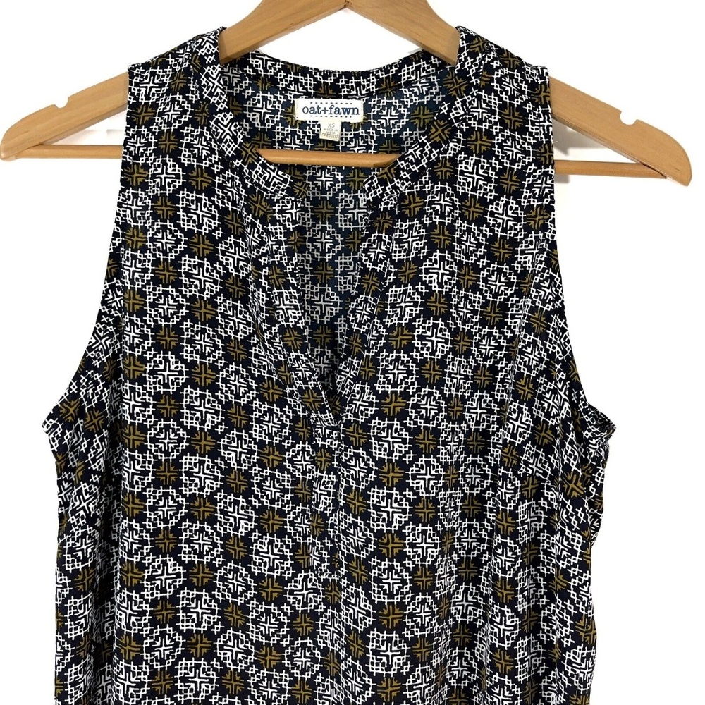 Oat + Fawn Women’s Size XS Blue Printed V Neck High Low Sleeveless Casual Blouse - Picture 2 of 11